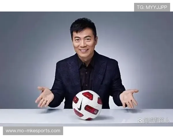 足球明星生涯解说员的幕后故事与职业生涯分析